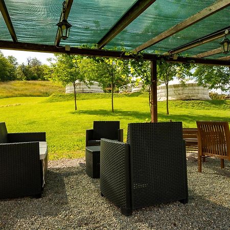 Hotel Yurte In Langa Bosia Zewnętrze zdjęcie