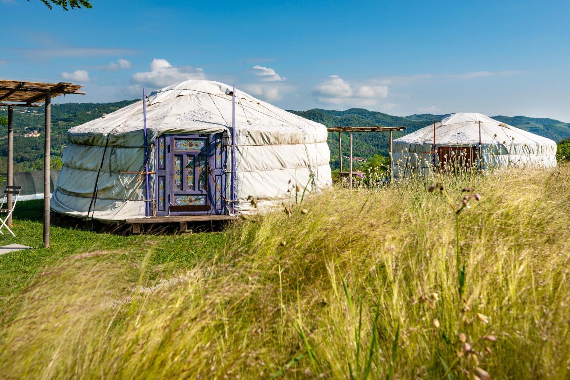 Hotel Yurte In Langa Bosia Zewnętrze zdjęcie
